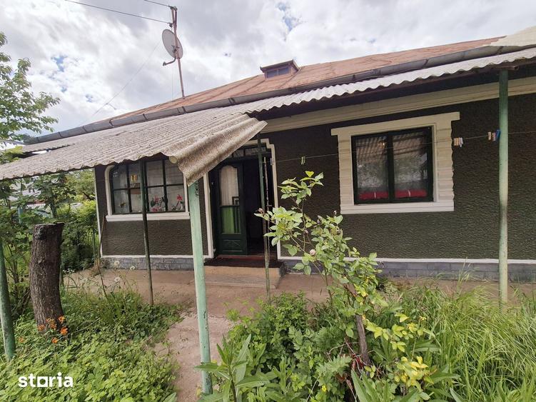 Casă cu 2 camere cu Teren 400 Mp în Central