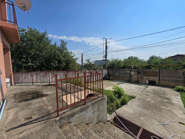 Casă individuală cu 6 camere cu Canalizare în Cernica