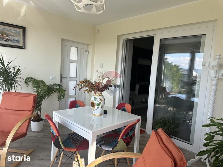 Casa / Vila cu 7 camere de vanzare Izvoare - 10