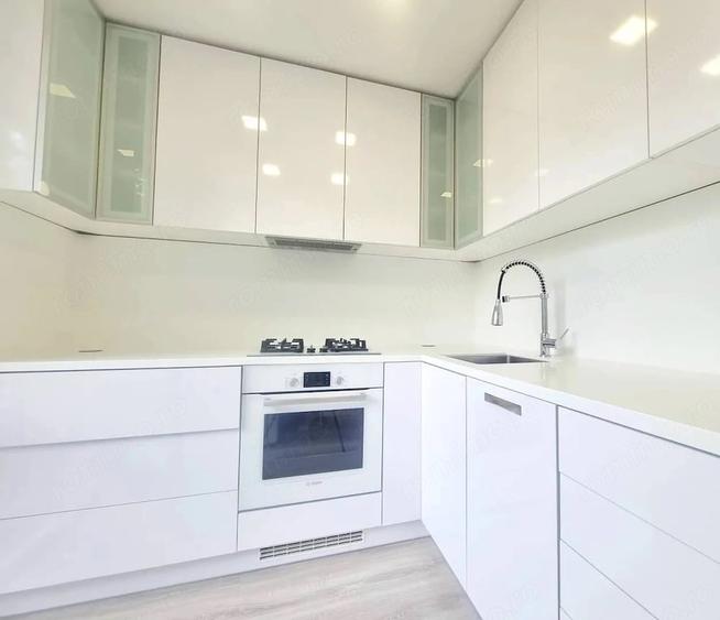 Apartament cu 2 camere decomandat în Lipovei
