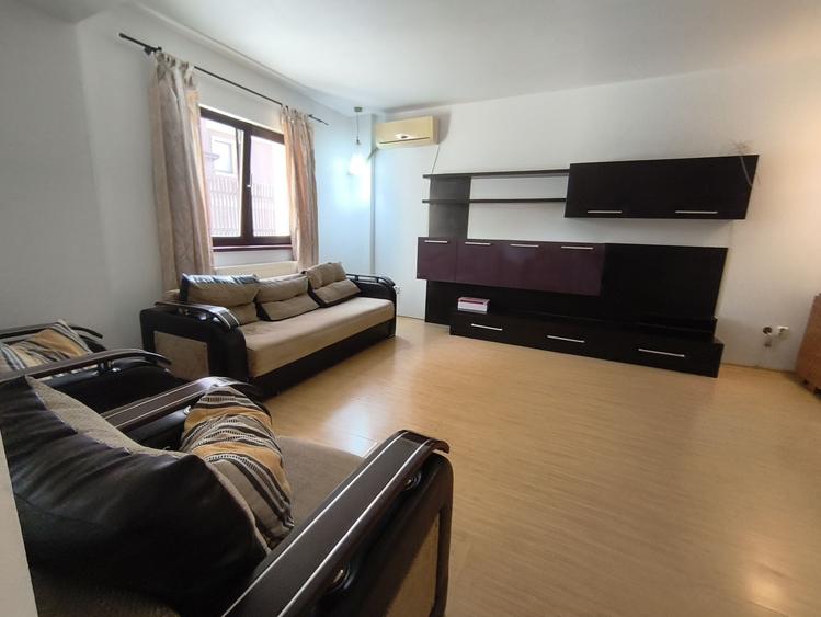 Apartament cu 2 camere decomandat în Mircea cel Bătrân