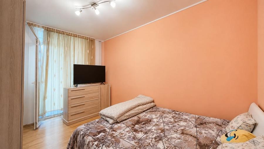 Apartament cu 3 camere decomandat în Complex Studențesc