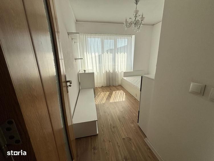 Apartament cu 3 camere decomandat în Independenței