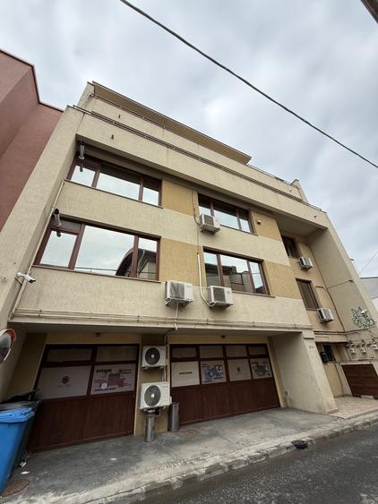 Vanzare Cladire S+P+4 - Dorobanti, 3 apartamente, 6 locuri de parcare - 2