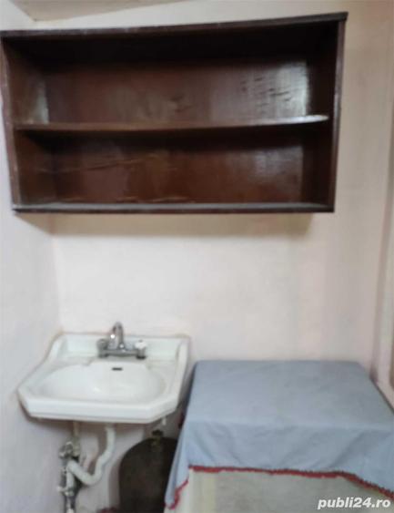 Inchiriez camera cu hol cu intrare separat - 7