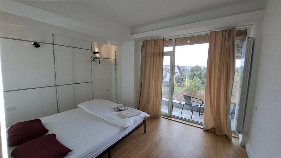 APARTAMENT 3 CAMERE CU 3 BAI - LUX - LOC PARCARE - COMISION 0 - 43