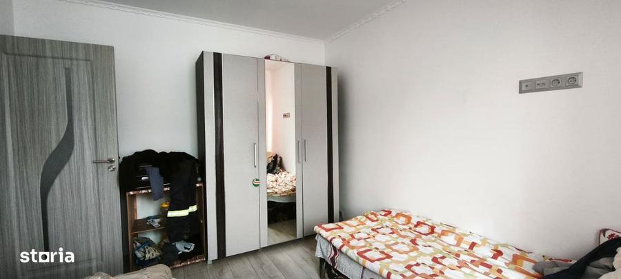 De inchiriat casa cu 6 camere in Cristesti - 6