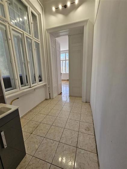 Studio Livada Postei  ULTRACENTRAL Brasov cu parcare, beci si anexa - 8