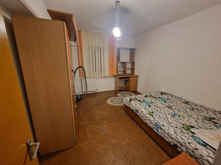 Se vinde apartament decomandat doua camere pret 85000 euro negociabil - 9