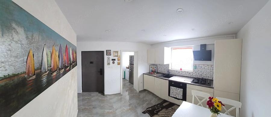 Apartament cu 3 camere semidecomandat în Apărătorii Patriei