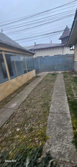 Casa batraneasca in zona Orasului Targu Neam?, cu teren de 250 mp intravilan - 2