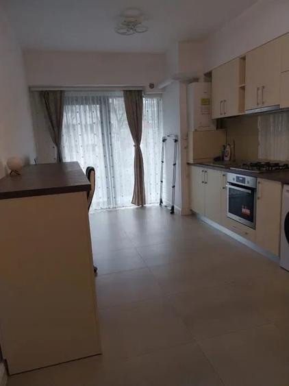 Apartament cu 1 camera, decomandat, zona Podu Ros - 4