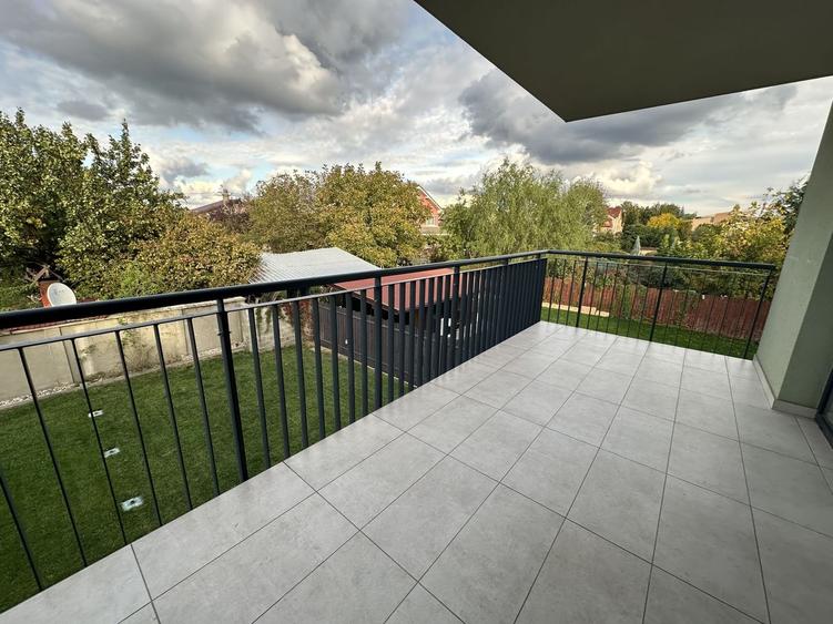 Apartament in vila cu curte-  Dumbravita - 2