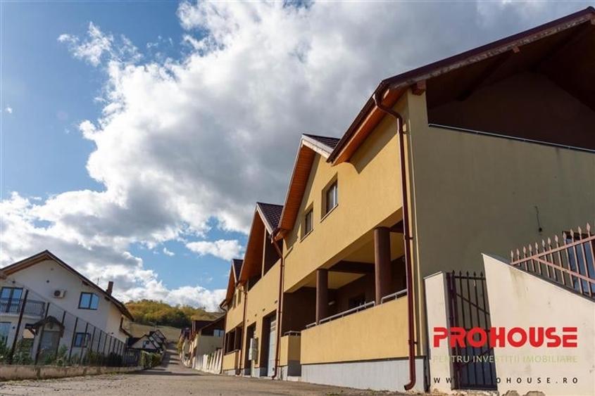 Vila de tip duplex - P+M - Margineni - 1