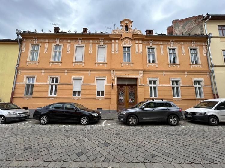 Spatiu de inchiriat Birouri Ultracentral Sibiu Pret negociabil - 1