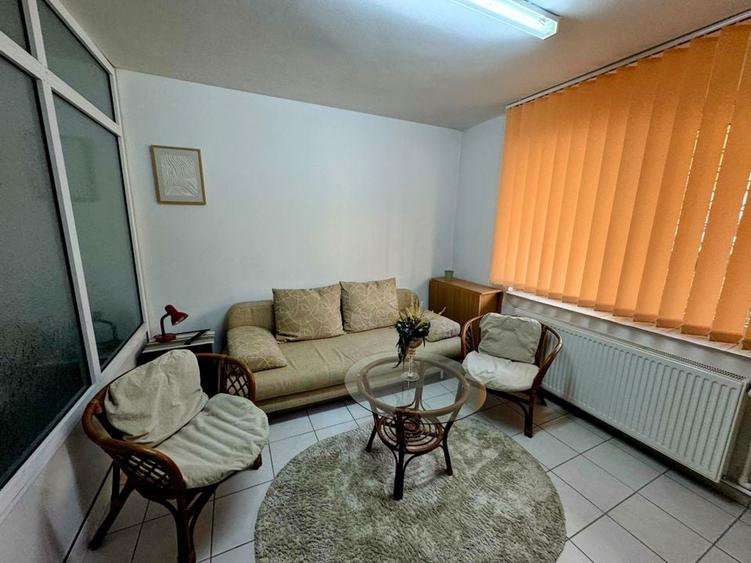 Piața Tomis 3 - garsonieră decomandată mobilată utilată - 1