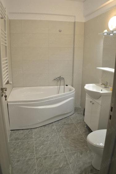 Particular, inchiriex garsoniera aprox. 28.5mp, et.5 8 - 7