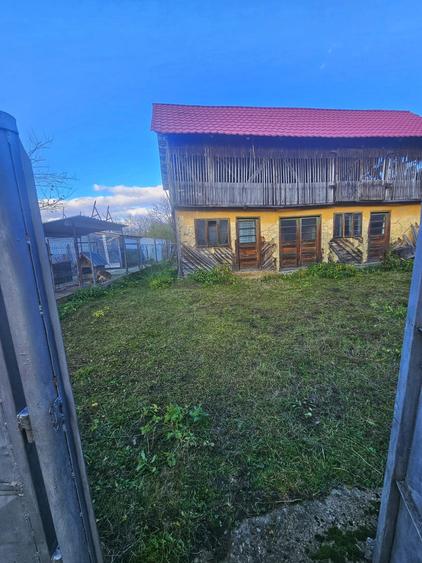 Exclusivitate! Casă cu teren generos în Sat Olteni, Com.Teișani - 9