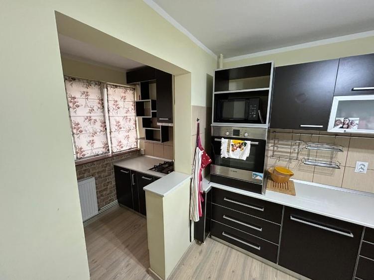 Apartament 3 camere - Bd. Constructorilor Crangasi - 3