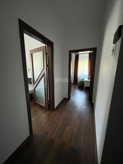 Închiriez apartament cu parcare în centru