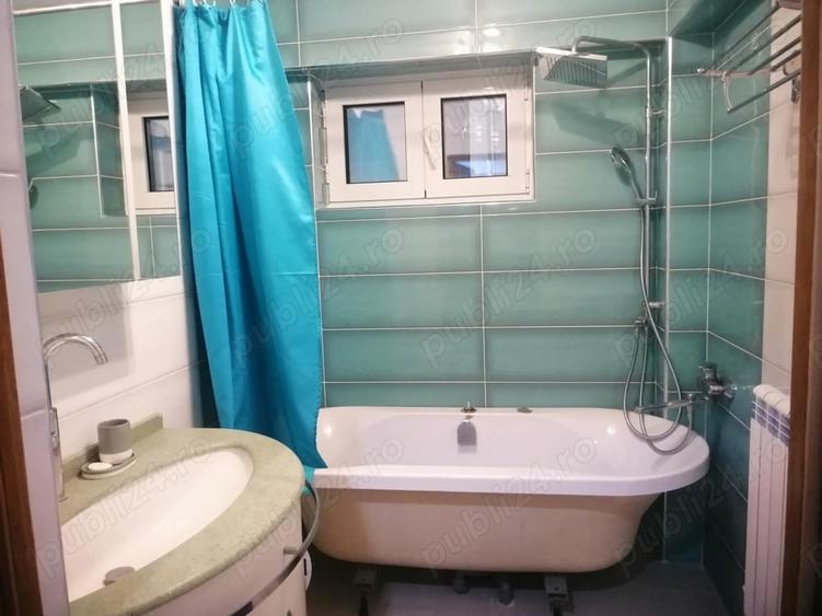 Apartament cu 4 camere decomandat în Centru Civic