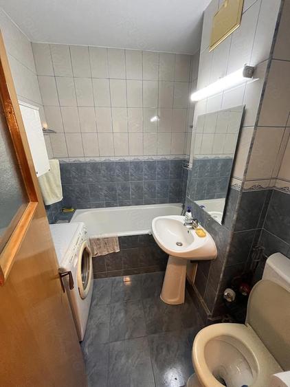 Direct proprietar | Apartament 3 camere spa?ios | Metrou 1 Decembrie 1918 - 9