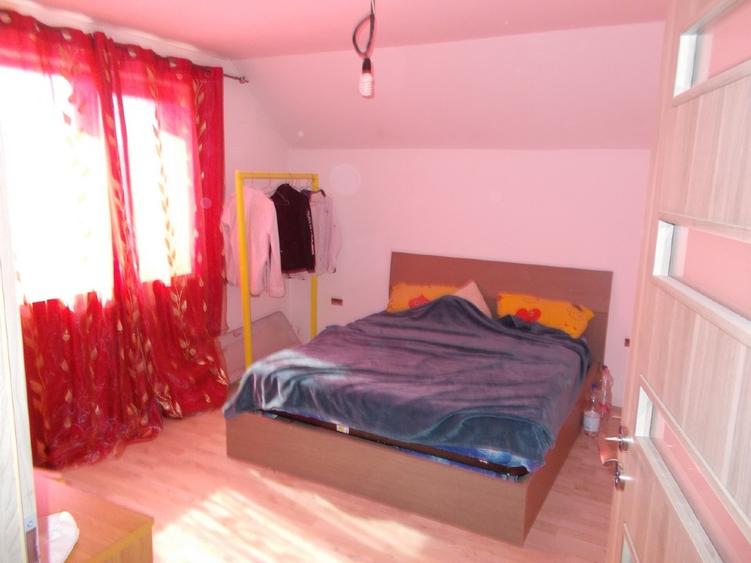 Casa mobilata si utilata P+M, Sanmihaiu Roman 4 camere 121mp util - 10