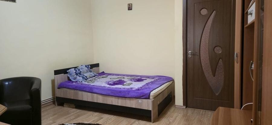 Garsonieră decomandată în Drumul Carului