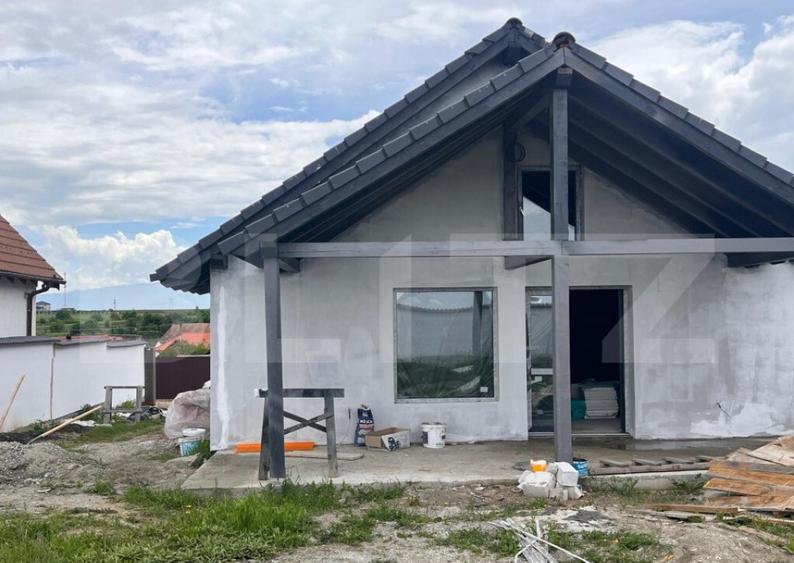 Casa individuala de vanzare, cu 4 camere, 96 mp, zona ?u - 8