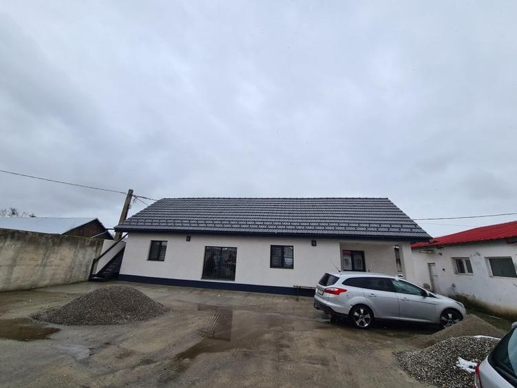 Oportunitate Unica: Teren Intravilan cu Hală de productie și Casă Modernă - 9