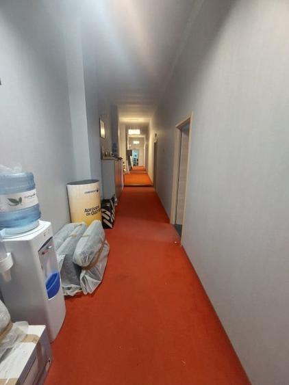 Delfinariu, spatiu 289 mp., ideal birouri/sali de curs etc., parcare - 11