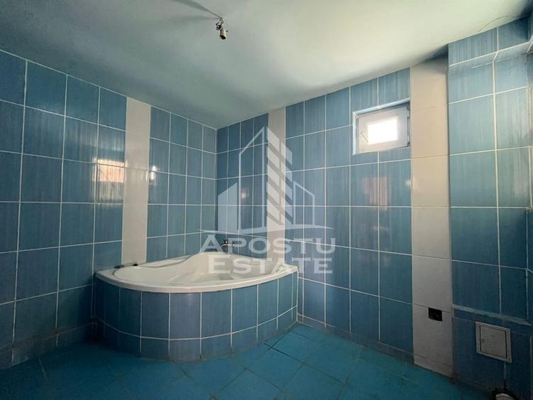 Casa invididuala cu 13 camere, situata in zona Mehala - 8