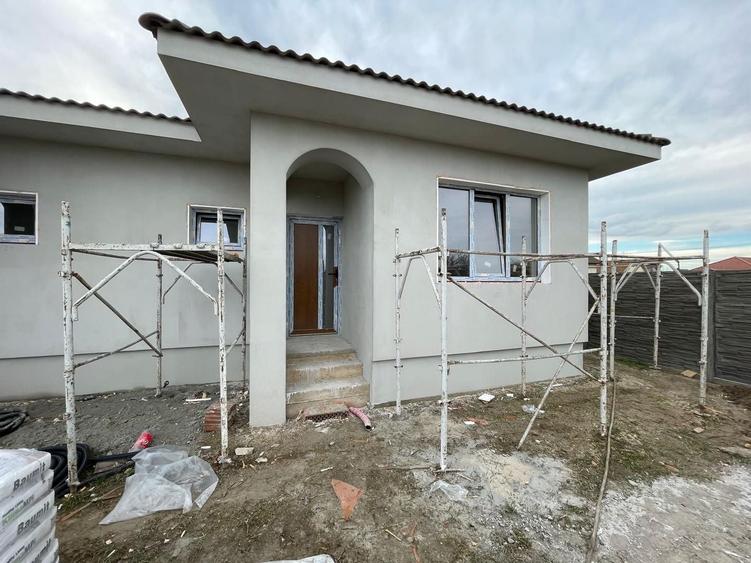 Duplex - 3 camere - 125.900€ - pozitie excelenta - Mosnita Veche - 1