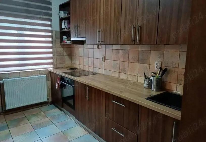 Casa de inchiriat Aroneanu- 5 camere, 2 bai, 1000 mp curte amenajata, panouri fotovoltaice; - 8