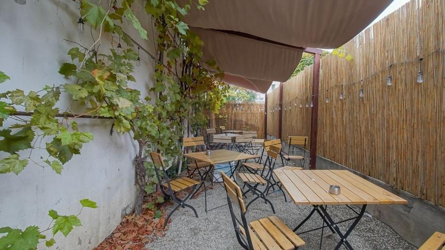 Spatiu comercial stradal- 120 mp-  Zona Astra - 7