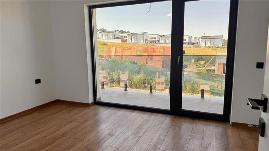 Vila tip duplex de vanzare in Rediu, design mediteranean, panorama catre Dealul - 16