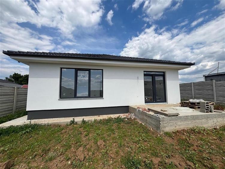 CASA NOUA ZONA ONCEA PLAN PARTER /4 CAMERE/2 BAI - 1