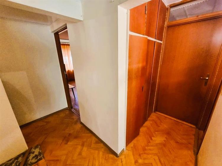 Apartament 3 camere, 2 bai, decomandat. Zona Racadau,Parcul Trandafirilor - 7