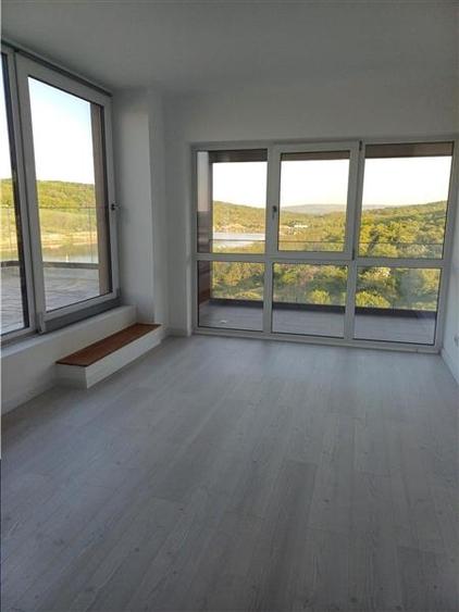 Locuinta cu 4 camere pentru un proprietar cu imaginatie - 16