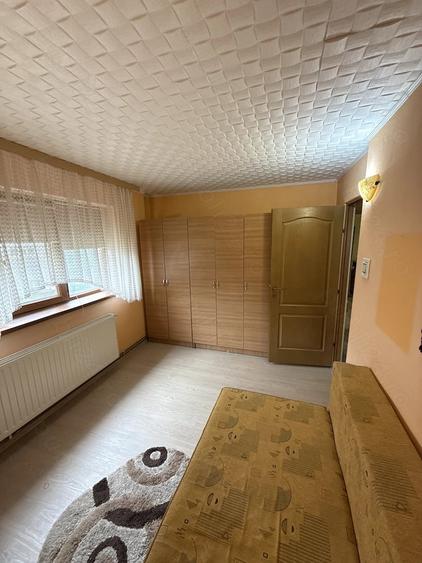 Apartament 2 camere, semidecomandat, Zona Centrala, Pucioasa - 2