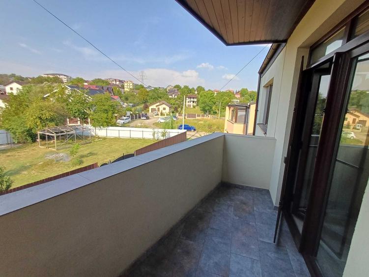 Casă cu 4 camere cu Teren 150 Mp în Valea Adâncă