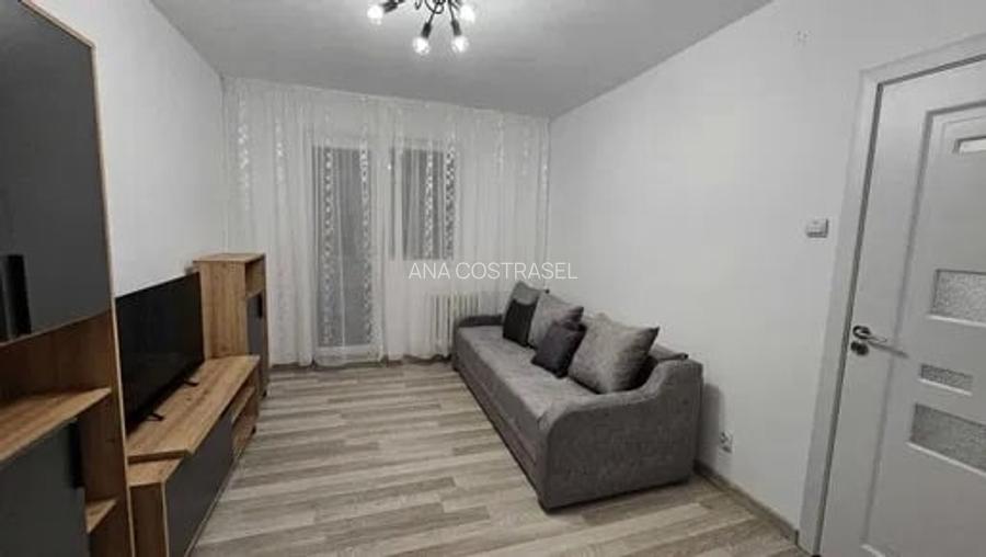 Apartament cu 2 camere, decomandat, etajul 6/10, zona Podu Ros Apartament cu 2 camere, decomandat, etajul 6/10, zona Podu Ros
