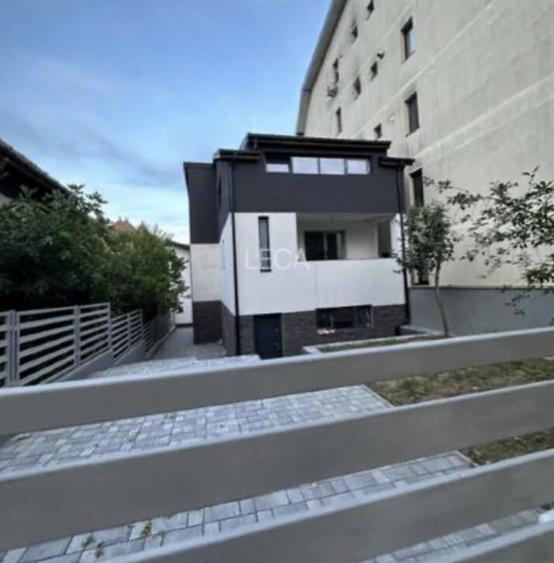 Vila 5 camere Hanul Haiducilor - 1