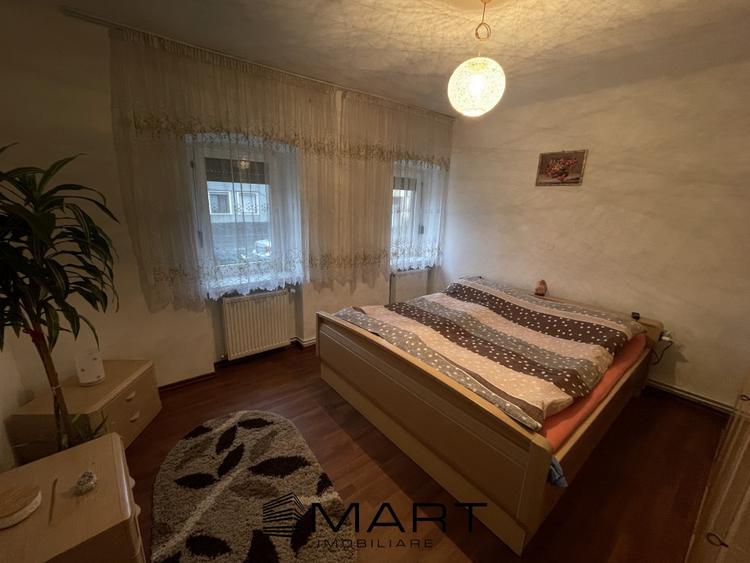 Casa cu doua apartamente si curte zona Turnisor - 5
