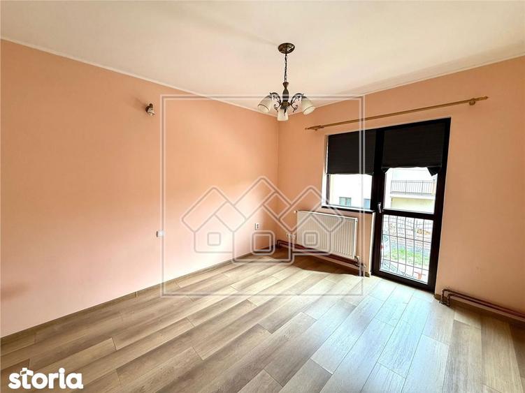 Casa de inchiriat 4 camere, 110 mp utili si 258 curte -Zona Tineretulu - 8