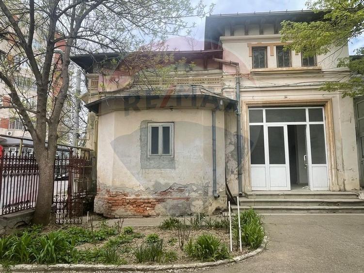 Casa de vanzare in centrul Galatiului - istorie si potential real - 1