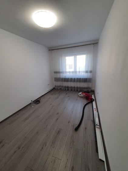 Apartament central 3 camere - 6