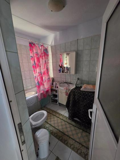 Casă cu 3 camere cu Teren 2000 Mp în Deleni