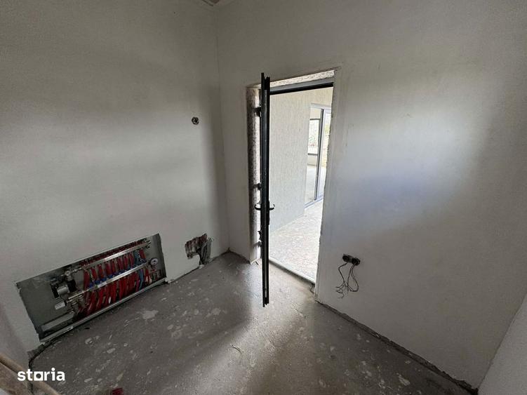 Casa noua 2 dormitoare + living , 4.5 ari teren , Lazuri - 8