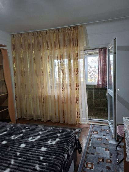 Inchiriez garsoniera - 1